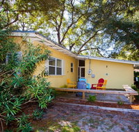 Mellow Yellow 3 Br Home - Tourism Bookings