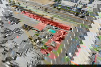 La Quinta Inn by Wyndham Costa Mesa / Newport Beach