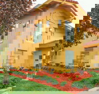 La Quinta Inn by Wyndham Moline Airport - Tourism Bookings