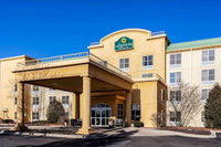 La Quinta Inn  Suites by Wyndham Milwaukee SW New Berlin