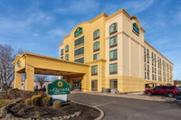 La Quinta Inn  Suites by Wyndham Garden City