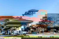 La Quinta Inn  Suites by Wyndham New Braunfels