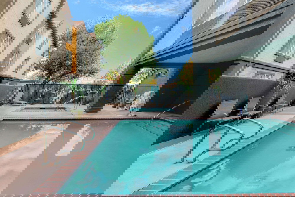 La Quinta Inn & Suites By Wyndham Fresno Riverpark - thumb 4