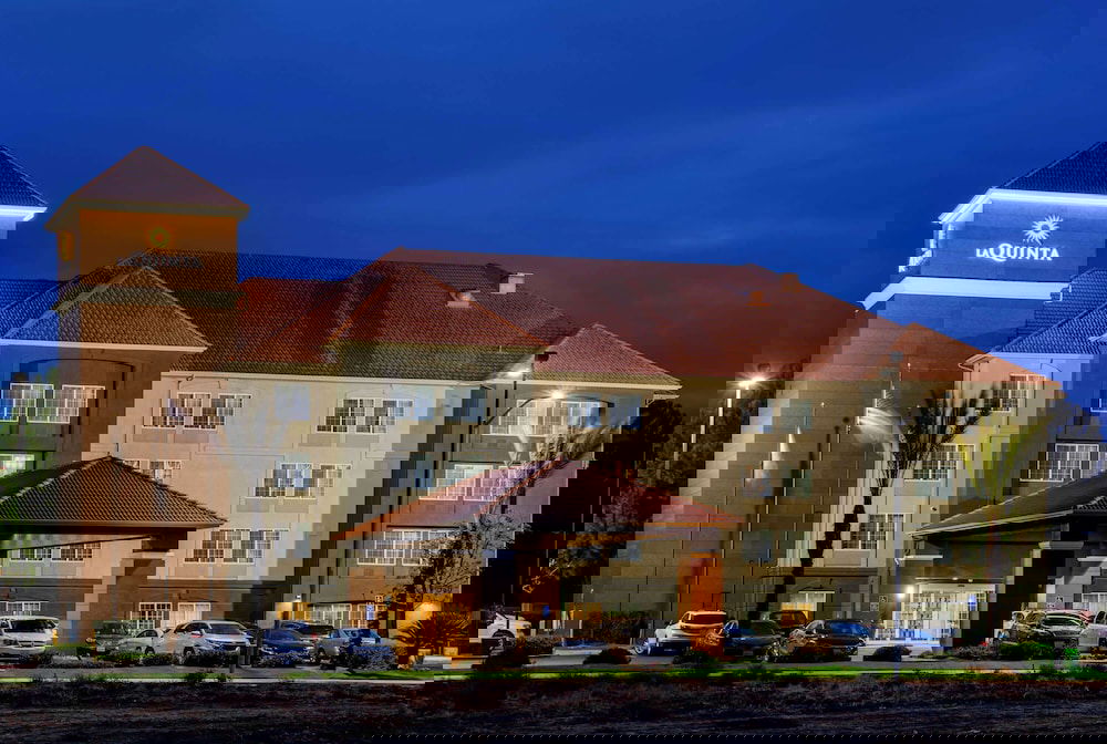 La Quinta Inn & Suites By Wyndham Fresno Riverpark - thumb 3