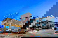 La Quinta Inn  Suites by Wyndham Dallas Mesquite