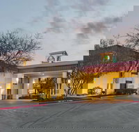 La Quinta Inn by Wyndham San Marcos - Tourism Bookings