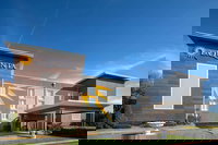 La Quinta Inn  Suites by Wyndham Atlanta Airport South