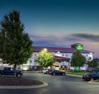 La Quinta Inn  Suites by Wyndham Blue Springs - Tourism Bookings