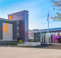 La Quinta Inn  Suites by Wyndham Clifton/Rutherford - Tourism Bookings