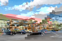 La Quinta Inn  Suites by Wyndham Fort Myers Airport