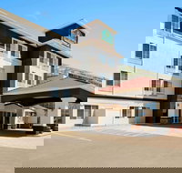 La Quinta Inn  Suites by Wyndham Rapid City - Tourism Bookings