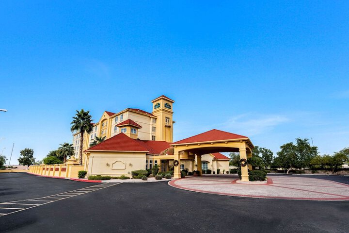 La Quinta Inn & Suites By Wyndham Mesa Superstition Springs - thumb 2