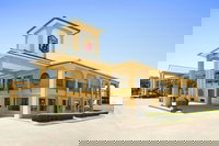 Super 8 by Wyndham Grand Prairie Southwest