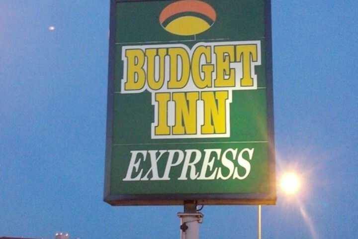 Budget Inn Express Bismarck - thumb 2