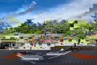 Days Inn  Suites by Wyndham Stevens Point