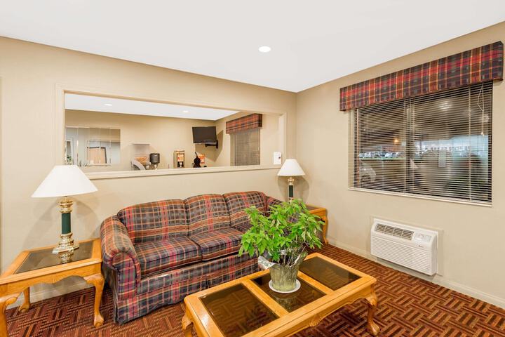 Super 8 By Wyndham Chanute - thumb 4