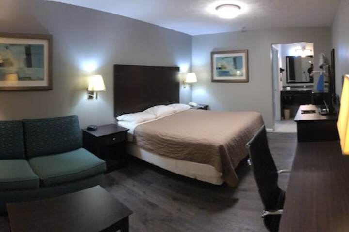 Deerfield Inn & Suites - thumb 4