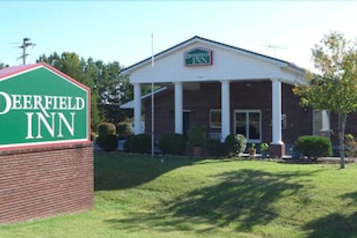 Deerfield Inn & Suites - thumb 0