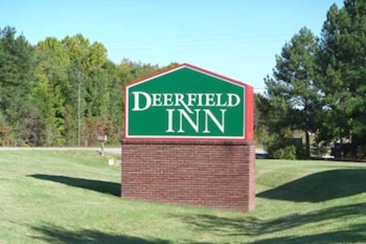 Deerfield Inn & Suites - thumb 1