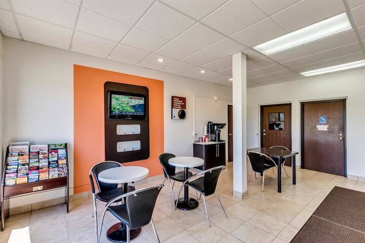 Motel 6 Albert Lea, MN - thumb 6