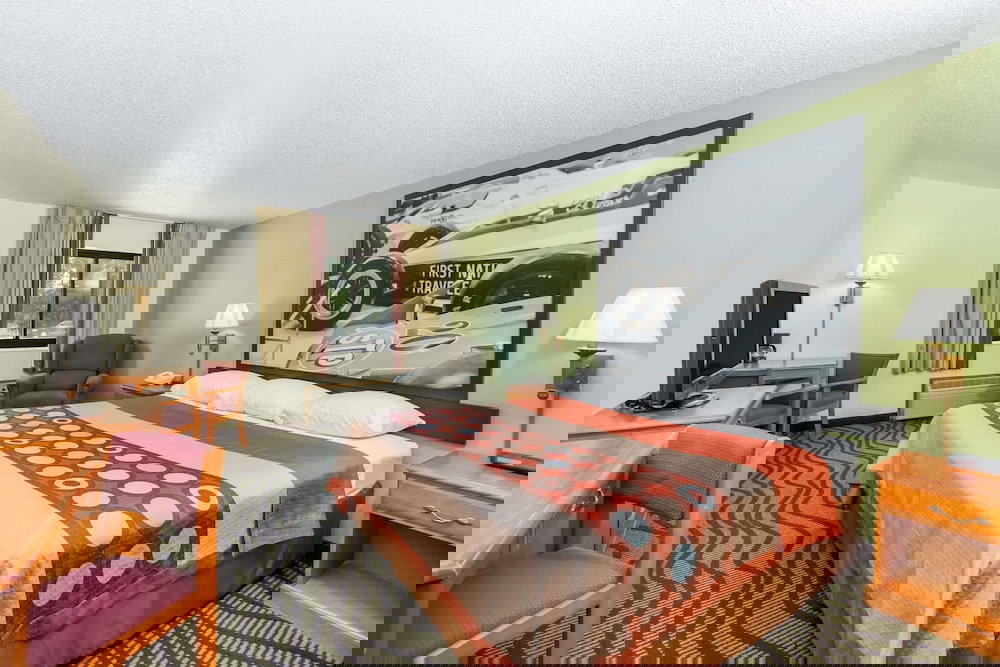 Super 8 By Wyndham Newton - thumb 4