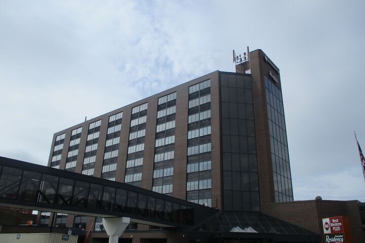 Best Western Plus Executive Residency Waterloo & Cedar Falls - thumb 2