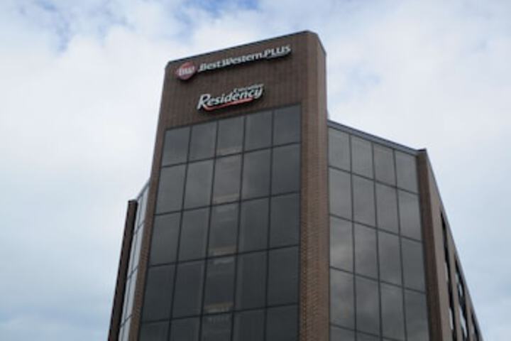 Best Western Plus Executive Residency Waterloo & Cedar Falls - thumb 0