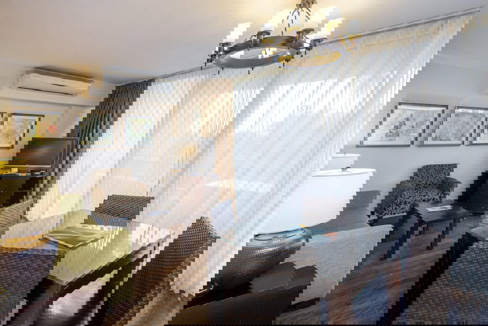 Regency On Beachwalk Waikiki By Outrigger - thumb 4