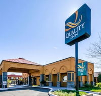 Quality Inn Redding near I-5 - Students Accommodation