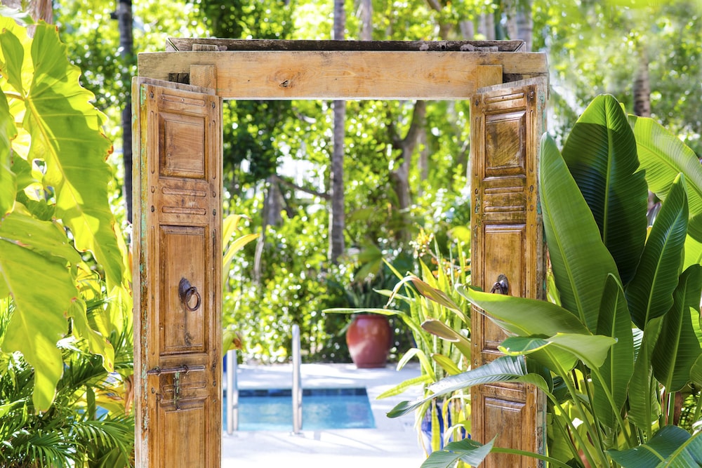 Parrot Key Hotel & Villas - thumb 5