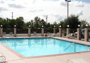 Quality Inn & Suites Airport - thumb 3