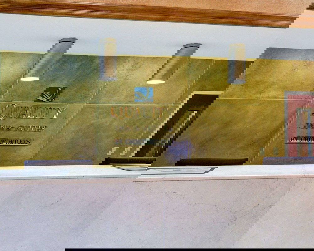 Quality Inn & Suites Airport - thumb 4