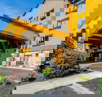 Quality Inn  Suites Abingdon - Tourism Bookings