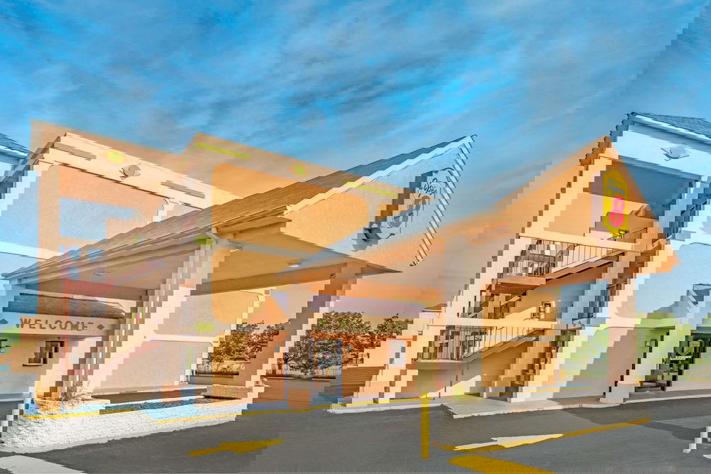 Super 8 By Wyndham Ashland/Richmond - thumb 0