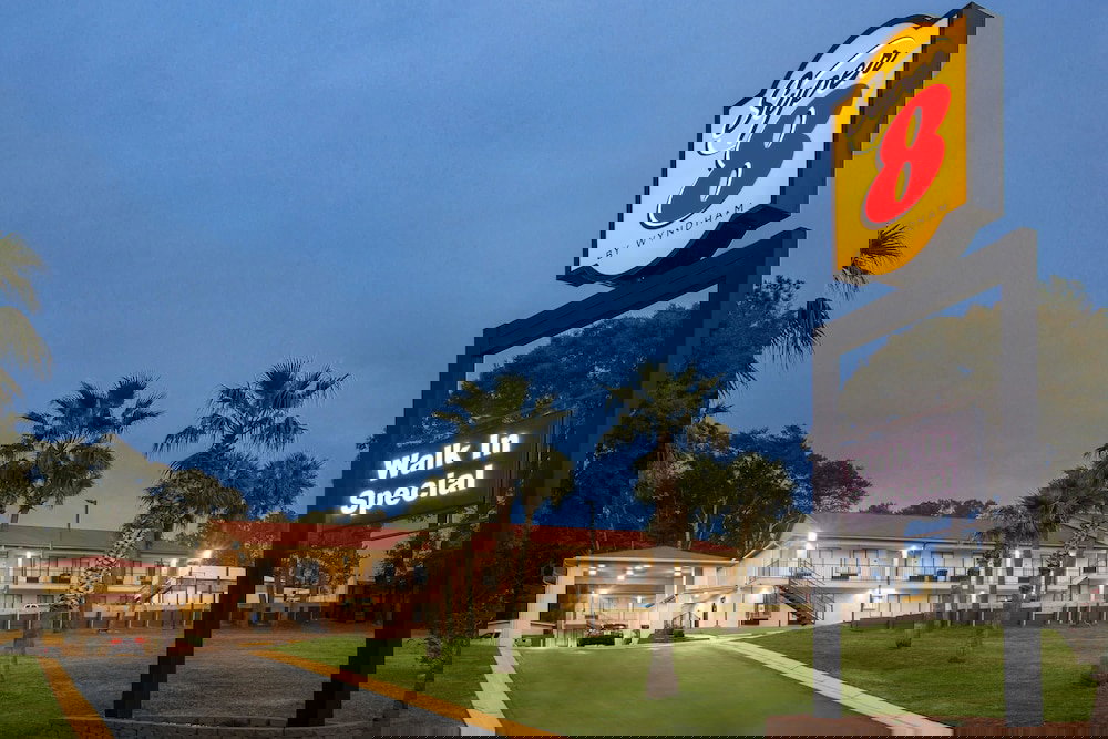 Super 8 By Wyndham Crestview - thumb 2