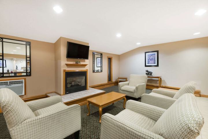 Super 8 By Wyndham Bridgeport/Clarksburg Area - thumb 1