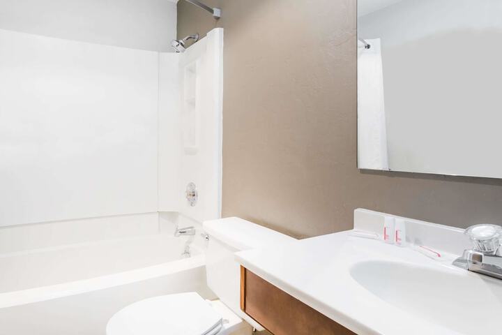 Super 8 By Wyndham Bremerton - thumb 6