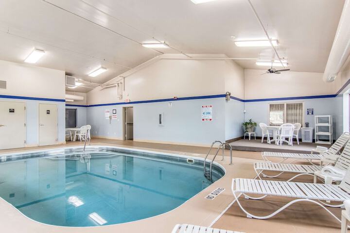 Sleep Inn Austintown - thumb 5