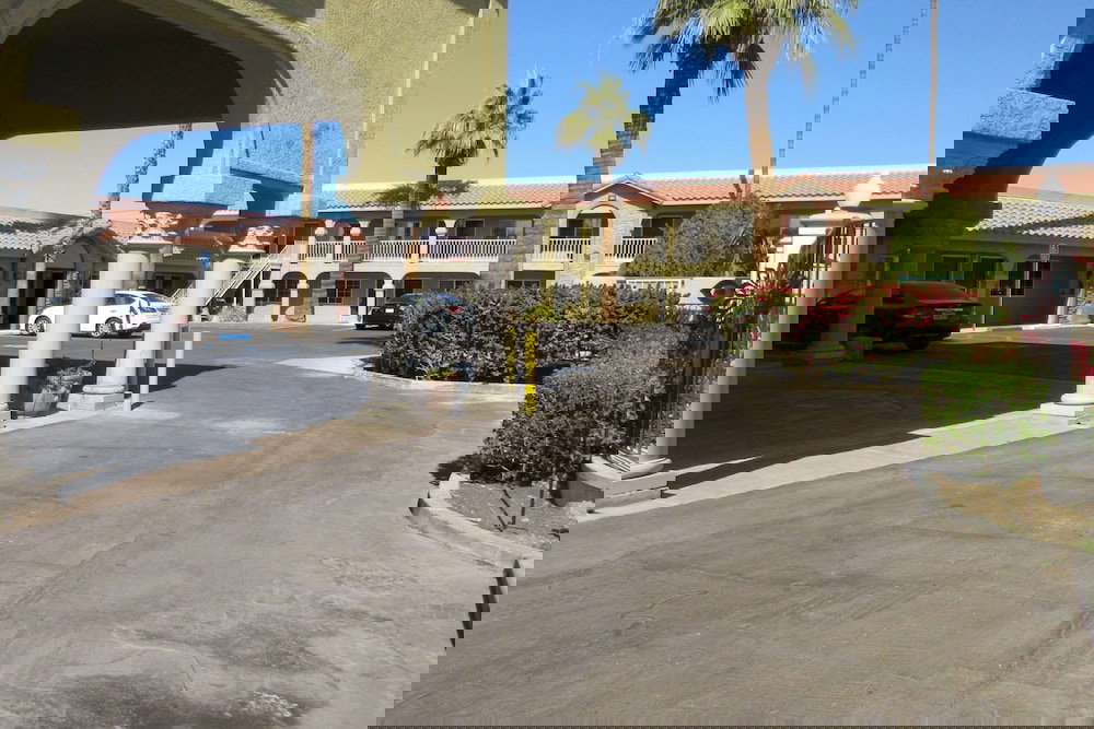 Econo Lodge - thumb 3