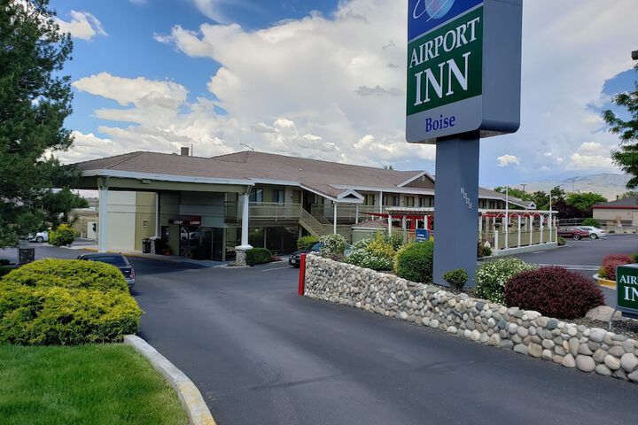 Airport Inn - thumb 1