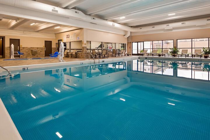 Best Western Hospitality Hotel & Suites - thumb 3