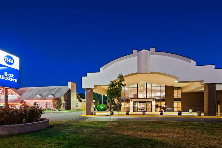 Best Western Hospitality Hotel & Suites - thumb 1