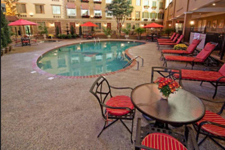 Best Western Plus White Bear Country Inn - thumb 2