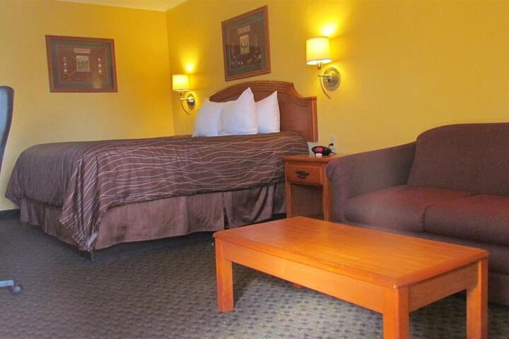 Americas Best Value Inn Center - thumb 7