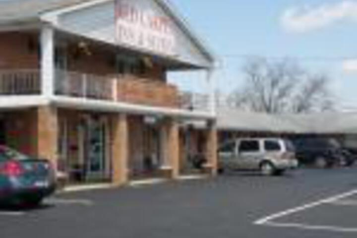 Red Carpet Inn & Suites Palmyra - thumb 0
