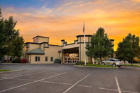 Oxford Suites Pendleton