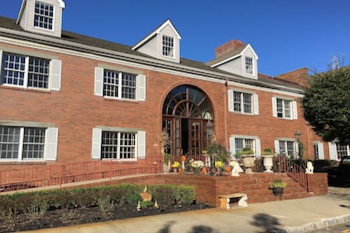 Colts Neck Inn Hotel - thumb 0