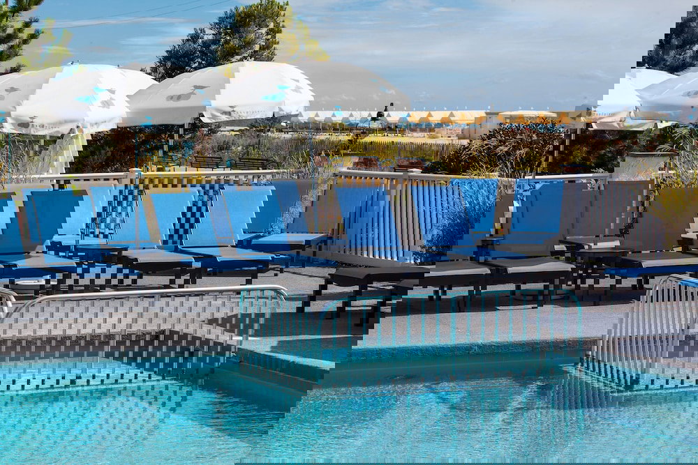 The Sandpiper Beach Club - thumb 2