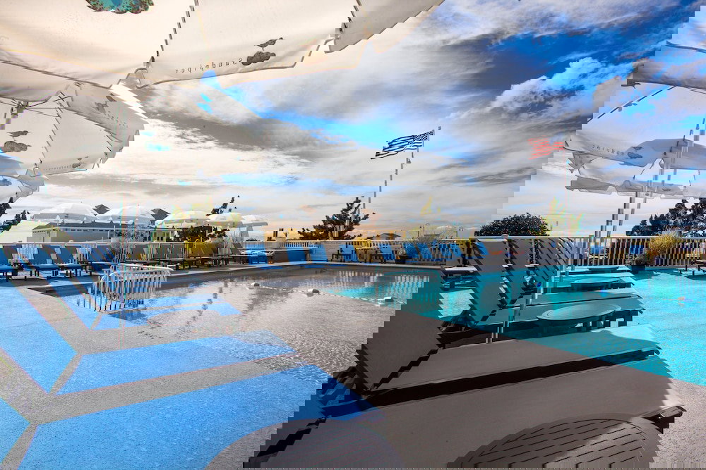 The Sandpiper Beach Club - thumb 4