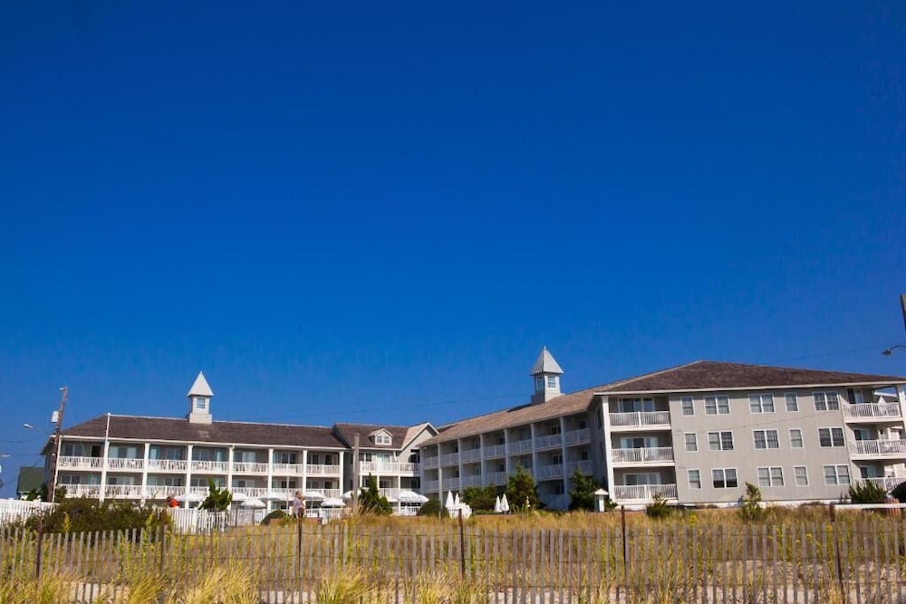 The Sandpiper Beach Club - thumb 0